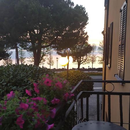 Corte Trento Desenzano del Garda Exterior foto
