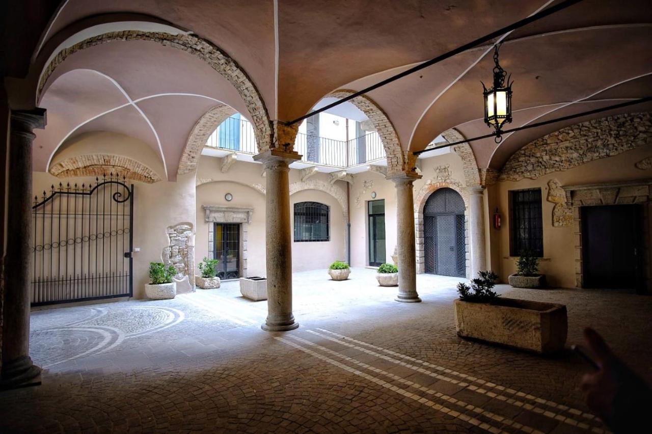 Corte Trento Desenzano del Garda Exterior foto